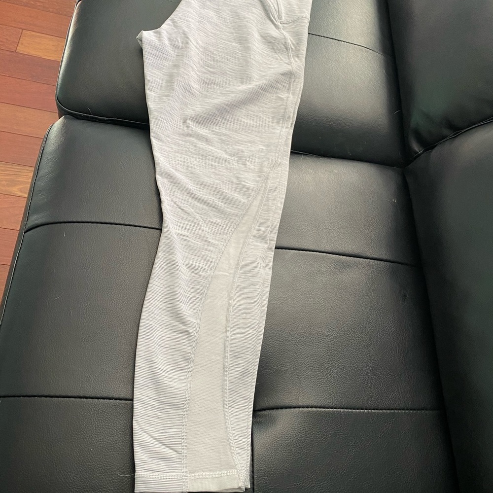 Lululemon Train Time NWOT Size 10
